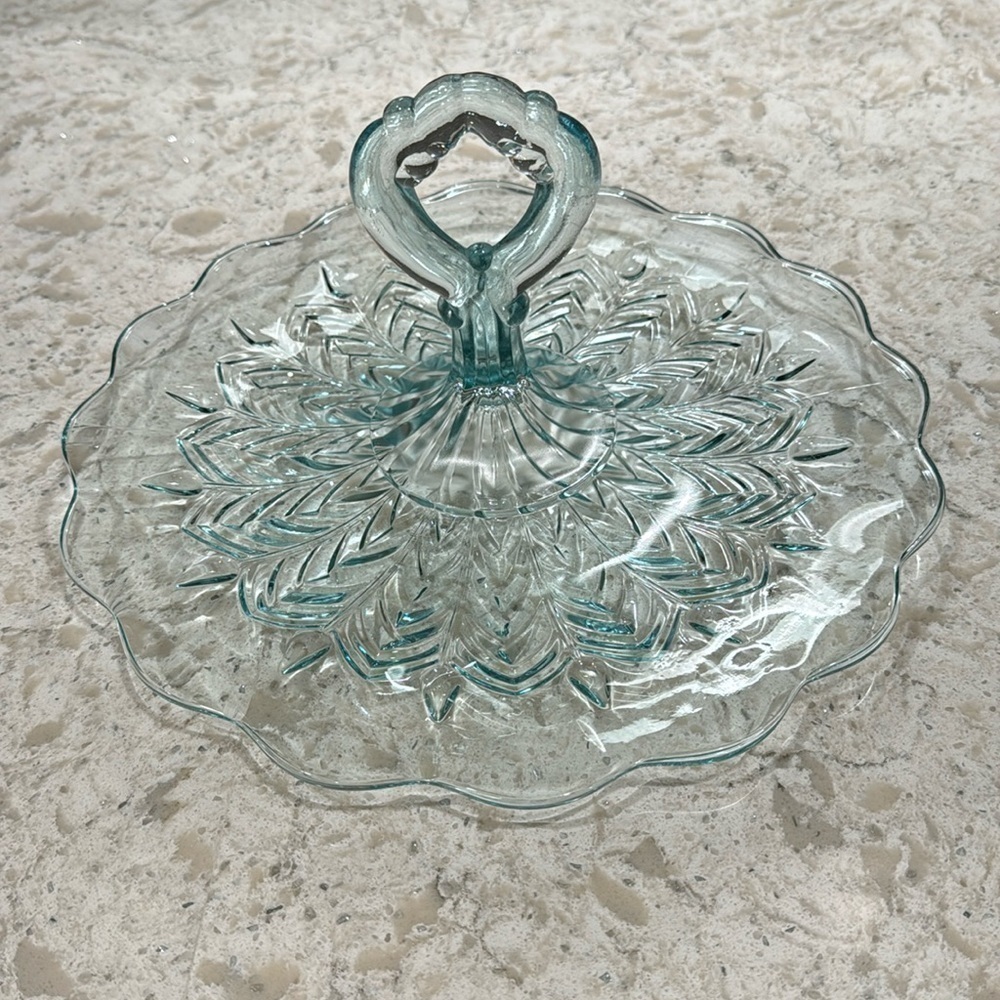 VINTAGE 50’s~JEANETTE GLASS~BLUE~PEACOCK FEATHER MOTIF~TIDBIT TRAY SERVER
~KPTRY
